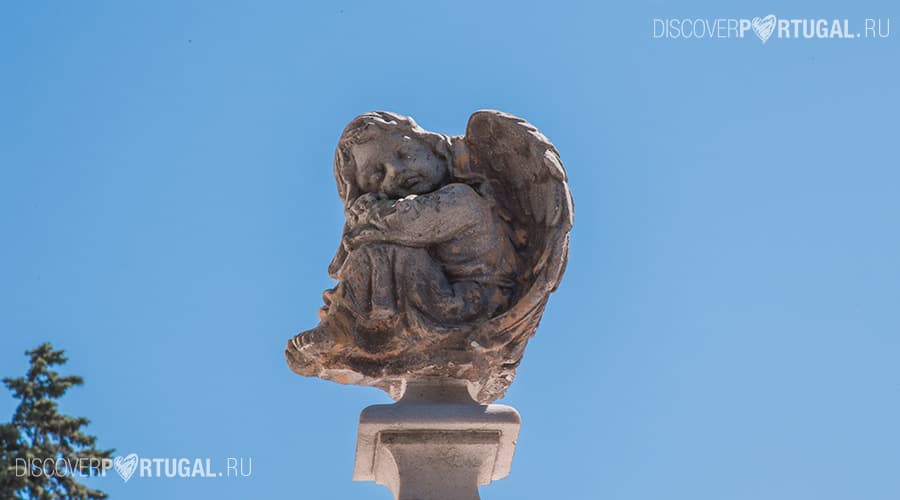 фигурка ангела